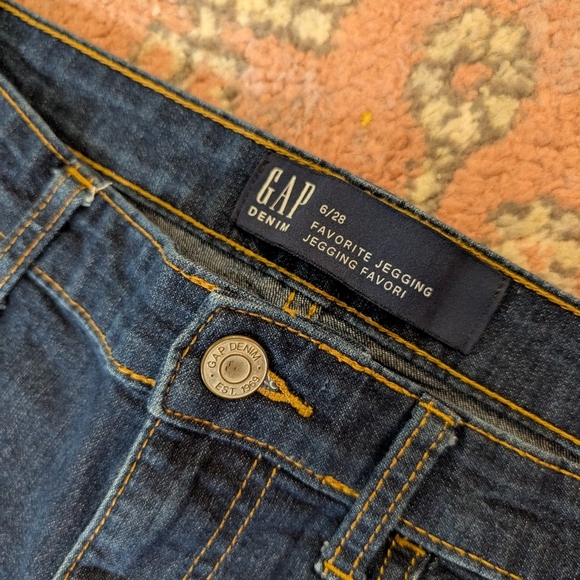 2/$20 Gap Favorite Jegging Stretchy Denim Dark wash Size 6/28 ComfyCasual - Picture 8 of 8